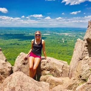 Meet your Posher, Nicole